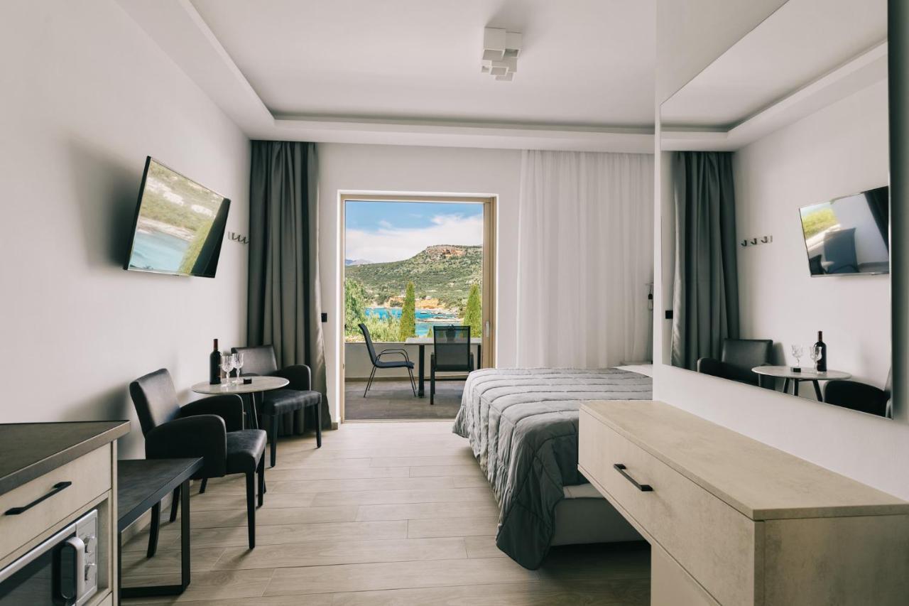 Lighthouse Apartment Stoupa
